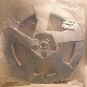 OEM TOYOTA HUBCAP 16" WHEEL ASSEMBLY for 2010-2011 PRIUS - NEW FACTORY SEALED